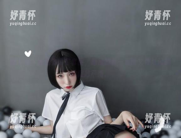 超辣的林一 微密圈 - 高清办公室套图,超辣的林一直面文件与闲聊的微妙平衡。