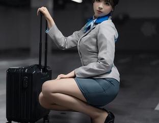 当黑丝遇上波浪：轩萧学姐的高清写真趣闻!