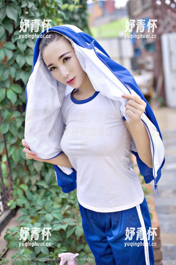 青豆客 - 这组美图里，汪佩妮Penny的瑜伽透露着些许不经意的性感，顿时手痒想画。