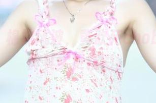 青豆客 – 棉袜风波，黄歆苑chobits的写真其实更精彩。