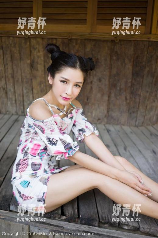 魅妍社 - 一组小乔Joyi的短裙写真，可能会让你重拾少女心，但请自备纸巾～